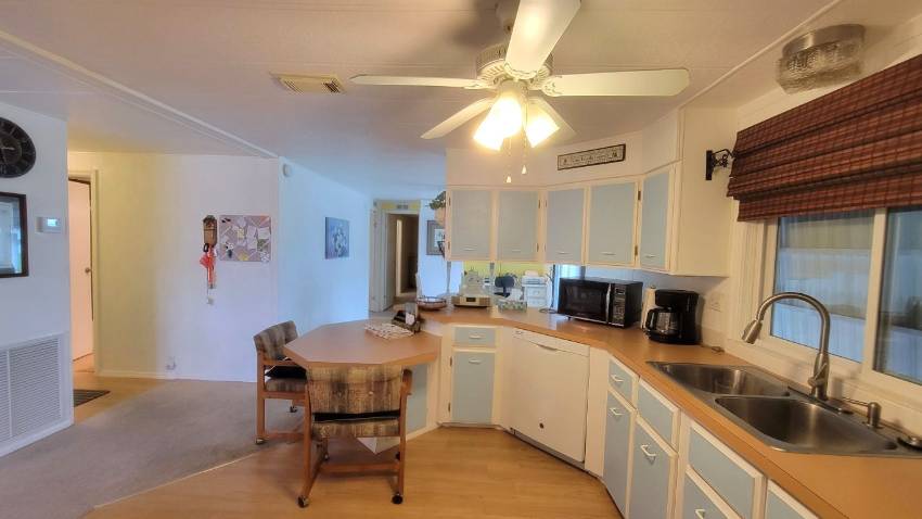 12 Navel Circle a Winter Haven, FL Mobile or Manufactured Home for Sale